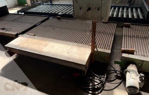 Foto van Aangedreven rollenbanen