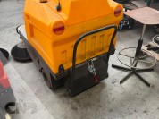 Foto van Zelfrijdende veegmachine-JCB