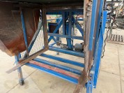 Foto van Kuubskistenkantelaar met doseerband